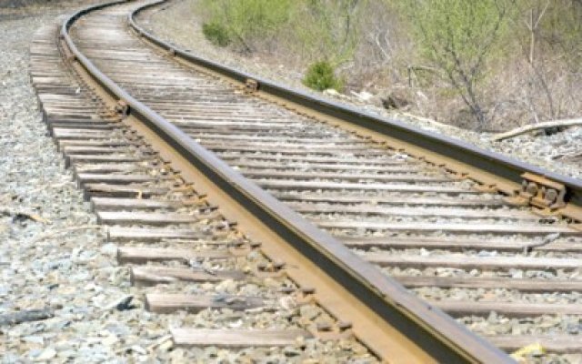 Un bărbat din Timişoara a vrut să se omoare la Constanţa: s-a aruncat în faţa trenului
